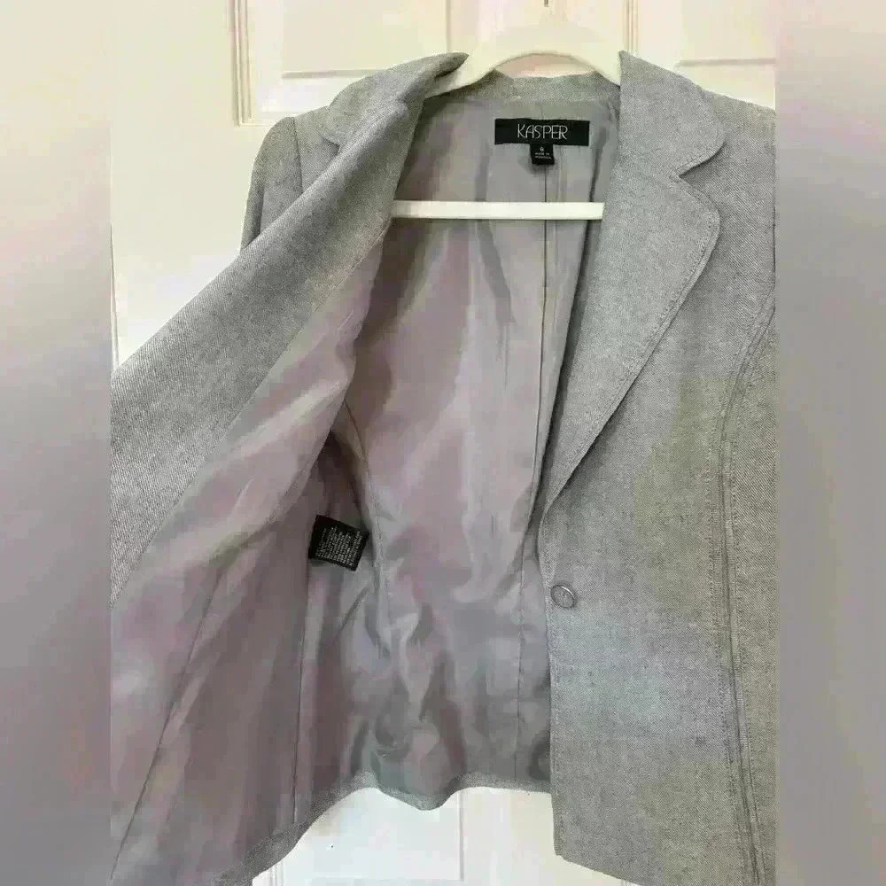 EUC Kasper women’s tailored suit jacket, clear buttons, perfect condition! - Picture 2 of 7